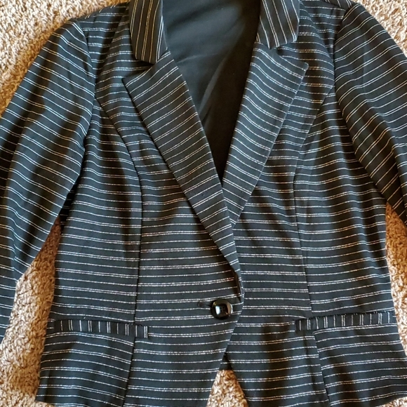 Maurices blazer jacket - Picture 3 of 9